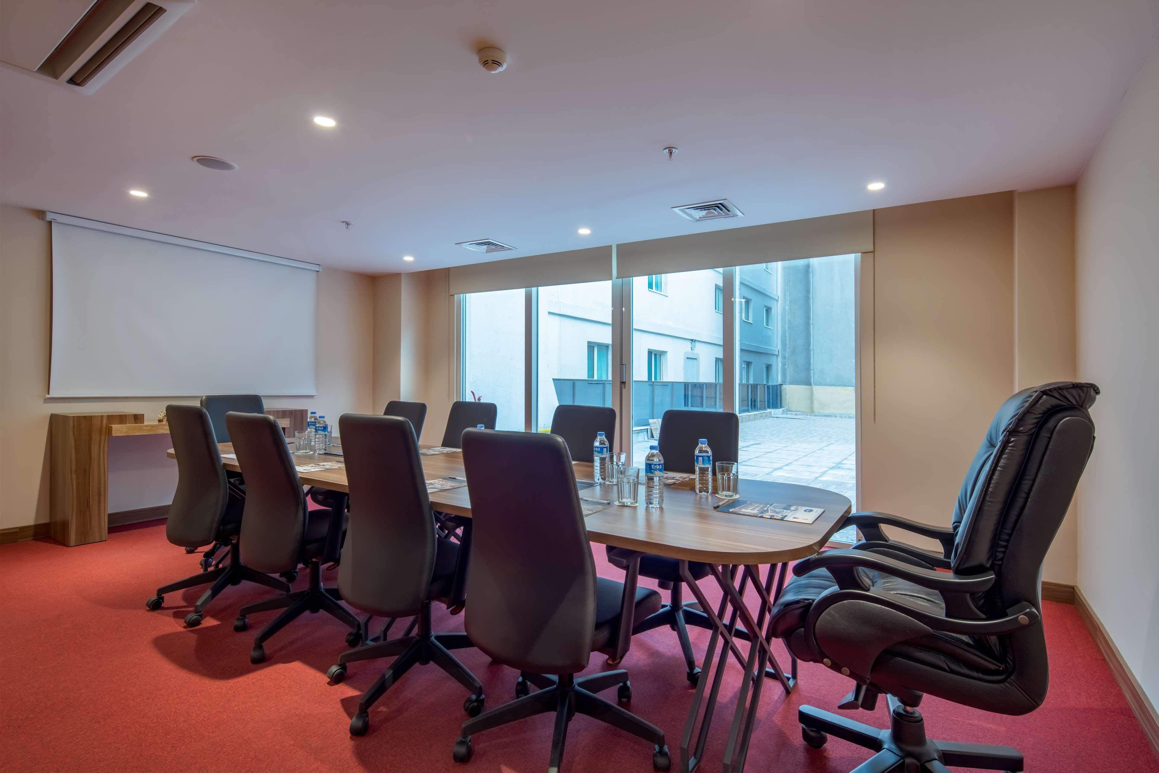Hampton By Hilton Kahramanmaras Hotel Екстериор снимка